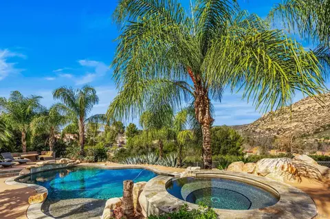 Exterior - 15710 Zeigler Ct, Ramona, CA 92065 photo 5 of 14