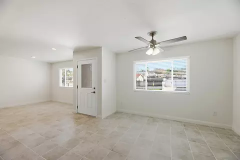 Living - 9810 Colt Ln, Lakeside, CA 92040 photo 3 of 6