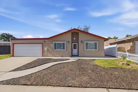9810 Colt Ln, Lakeside, CA 92040