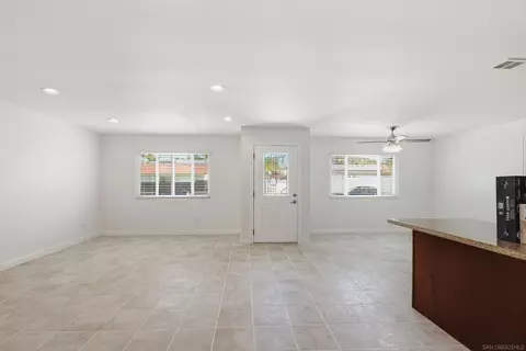 Living - 9810 Colt Ln, Lakeside, CA 92040 photo 5 of 6