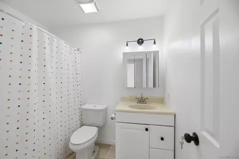 Bath - 9810 Colt Ln, Lakeside, CA 92040 photo 1 of 2