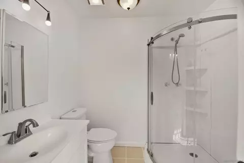Bath - 9810 Colt Ln, Lakeside, CA 92040 photo 2 of 2