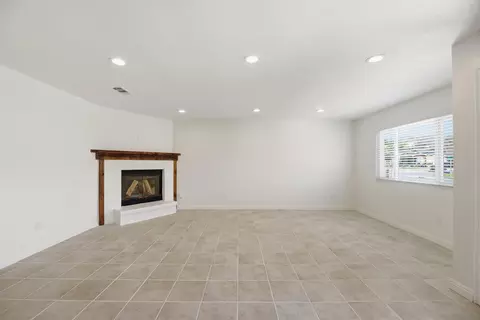 Living - 9810 Colt Ln, Lakeside, CA 92040 photo 4 of 6