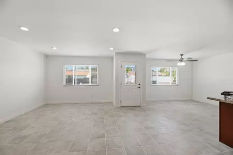 Living - 9810 Colt Ln, Lakeside, CA 92040 photo 2 of 6