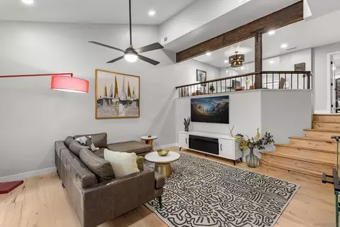 3320 Caminito Eastbluff #135, La Jolla, CA 92037