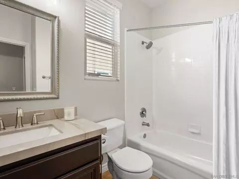 Bath - 8754 Gracilior Pl, Escondido, CA 92026 photo 3 of 3