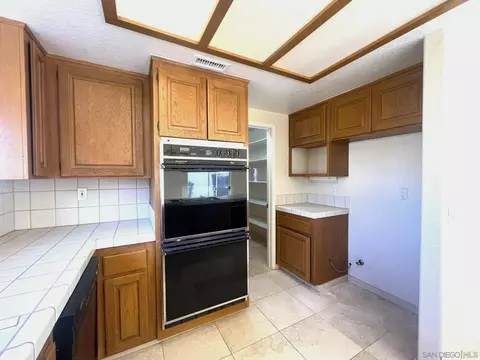 Kitchen - 14109 Arbolitos Dr, Poway, CA 92064 photo 4 of 4