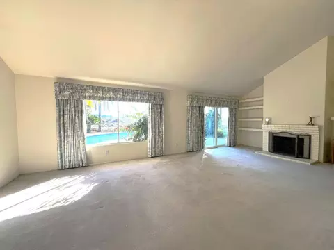 Living - 14109 Arbolitos Dr, Poway, CA 92064 photo 11 of 13