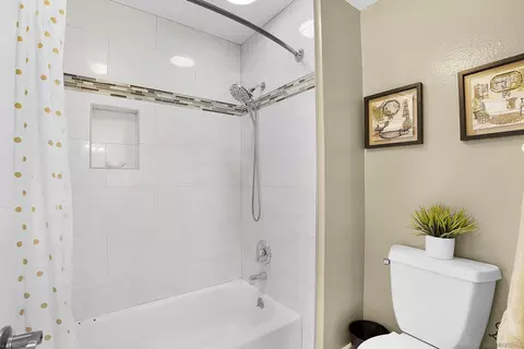 Bath - 690 False Point Ct, Chula Vista, CA 91911 photo 3 of 5