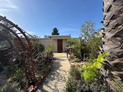 2837 Kalmia Pl, San Diego, CA 92104