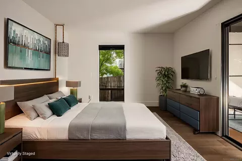 Bedroom - 698 Hygeia Ave, Encinitas, CA 92024 photo 5 of 5