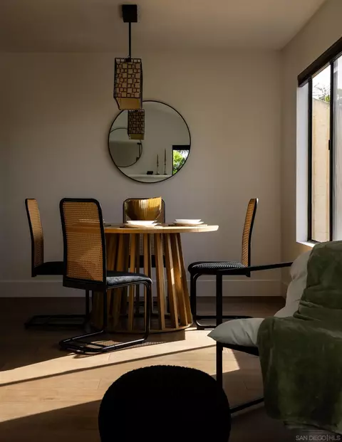 Dining - 698 Hygeia Ave, Encinitas, CA 92024 photo 3 of 5