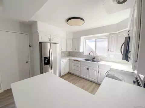Kitchen - 1494 Dumar Ave, El Cajon, CA 92019 photo 2 of 3