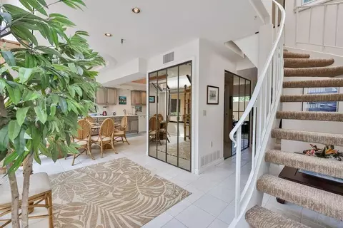 Entry Way - 835 D Ave #4, Coronado, CA 92118 photo 2 of 5