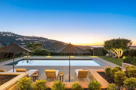 Exterior - 7846 Esterel Dr, La Jolla, CA 92037 photo 12 of 20