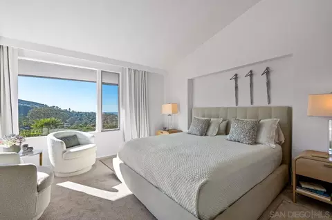 Bedroom - 7846 Esterel Dr, La Jolla, CA 92037 photo 1 of 9