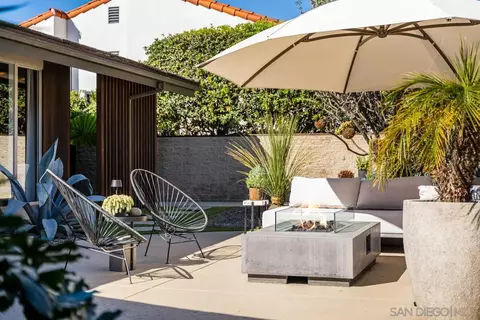 Exterior - 7846 Esterel Dr, La Jolla, CA 92037 photo 6 of 20