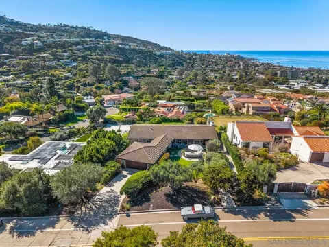 View/Area - 7846 Esterel Dr, La Jolla, CA 92037 photo 7 of 7