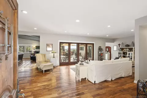 4214 Bobbie Ln, La Mesa, CA 91941 photo 6