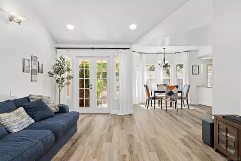 15913 Avenida Villaha #42, San Diego, CA 92128