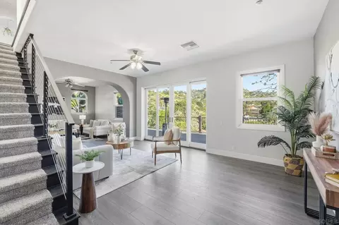 Living - 9610 Vista Del Sol, Spring Valley, CA 91977 photo 4 of 11