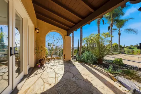 Exterior - 9610 Vista Del Sol, Spring Valley, CA 91977 photo 4 of 13