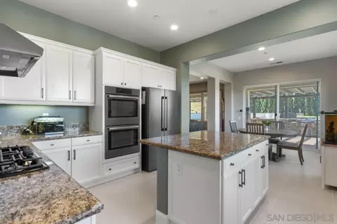 Kitchen - 310 Highland Oaks, Fallbrook, CA 92028 photo 4 of 4