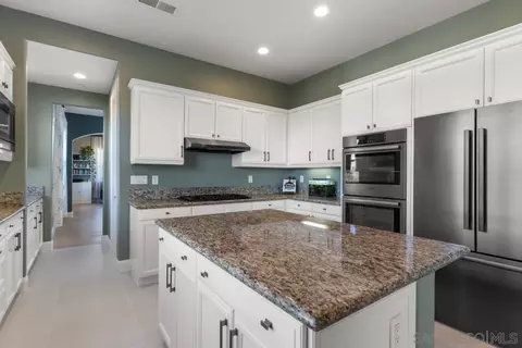 Kitchen - 310 Highland Oaks, Fallbrook, CA 92028 photo 2 of 4
