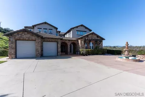 Exterior - 310 Highland Oaks, Fallbrook, CA 92028 photo 5 of 10