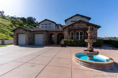 Exterior - 310 Highland Oaks, Fallbrook, CA 92028 photo 2 of 10