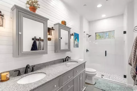 Bath - 1195 Via Encinos, Fallbrook, CA 92028 photo 4 of 4
