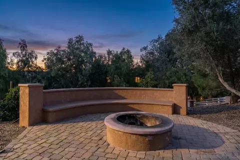 Exterior - 1195 Via Encinos, Fallbrook, CA 92028 photo 3 of 8