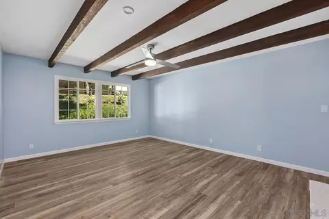 Living - 820 Cookie Ln, Fallbrook, CA 92028 photo 10 of 11