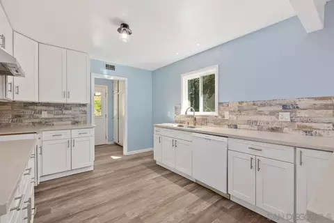 Kitchen - 820 Cookie Ln, Fallbrook, CA 92028 photo 6 of 8