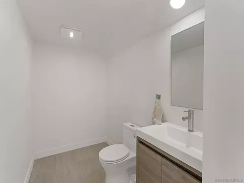Bath - 17515 Circa Oriente, Rancho Santa Fe, CA 92067 photo 7 of 7