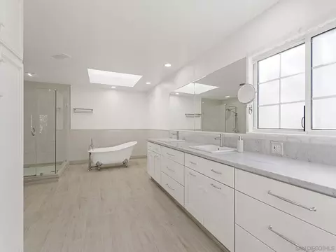 Bath - 17515 Circa Oriente, Rancho Santa Fe, CA 92067 photo 1 of 7