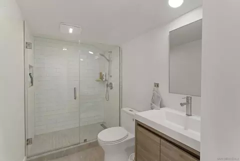 Bath - 17515 Circa Oriente, Rancho Santa Fe, CA 92067 photo 6 of 7