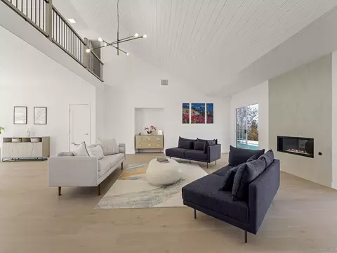 Living - 17515 Circa Oriente, Rancho Santa Fe, CA 92067 photo 3 of 4