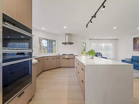 Kitchen - 17515 Circa Oriente, Rancho Santa Fe, CA 92067 photo 4 of 5