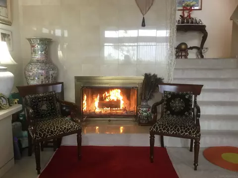 Living - 6645 Caminito Scioto, La Jolla, CA 92037 photo 2 of 2