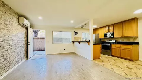 Living - 9860 Dale Ave #C12, Spring Valley, CA 91977 photo 2 of 3