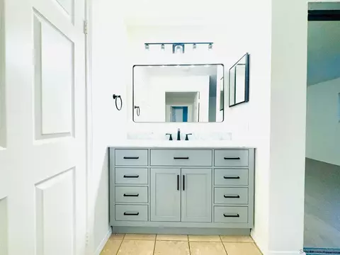 Bath - 9860 Dale Ave #C12, Spring Valley, CA 91977 photo 3 of 3