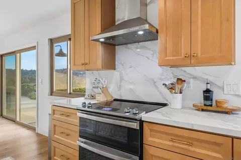 Kitchen - 1259 Alpine Estates Pl, Alpine, CA 91901 photo 4 of 5