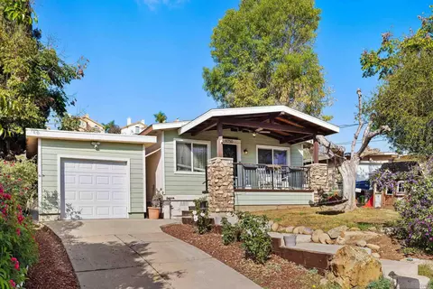 9750 Ivanho St, Spring Valley, CA 91977