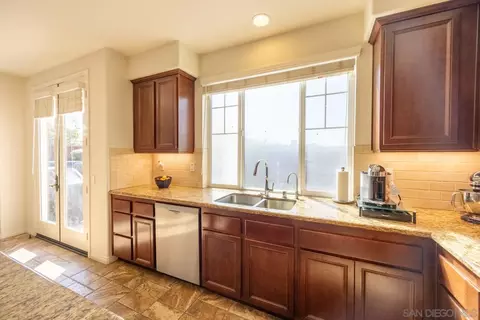 Kitchen - 3505 N Fork Ave, Carlsbad, CA 92010 photo 7 of 9
