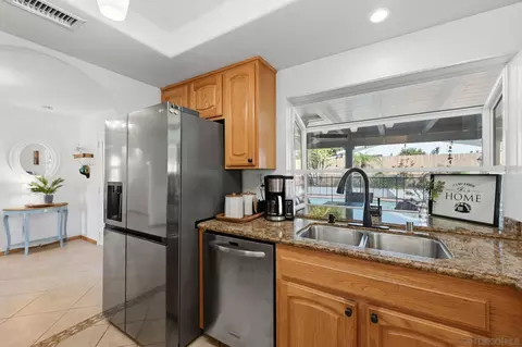Kitchen - 9349 Nalini Ct, Santee, CA 92071 photo 2 of 3