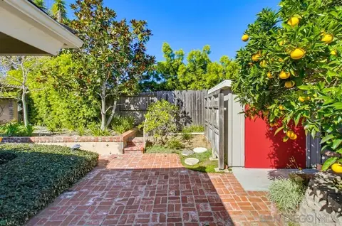 Exterior - 8635 Cliffridge Ave, La Jolla, CA 92037 photo 10 of 10