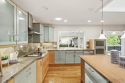Kitchen - 8635 Cliffridge Ave, La Jolla, CA 92037 photo 3 of 4
