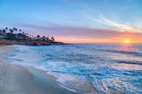 View/Area - 8635 Cliffridge Ave, La Jolla, CA 92037 photo 3 of 4