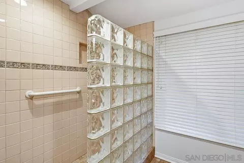 Bath - 8635 Cliffridge Ave, La Jolla, CA 92037 photo 2 of 4